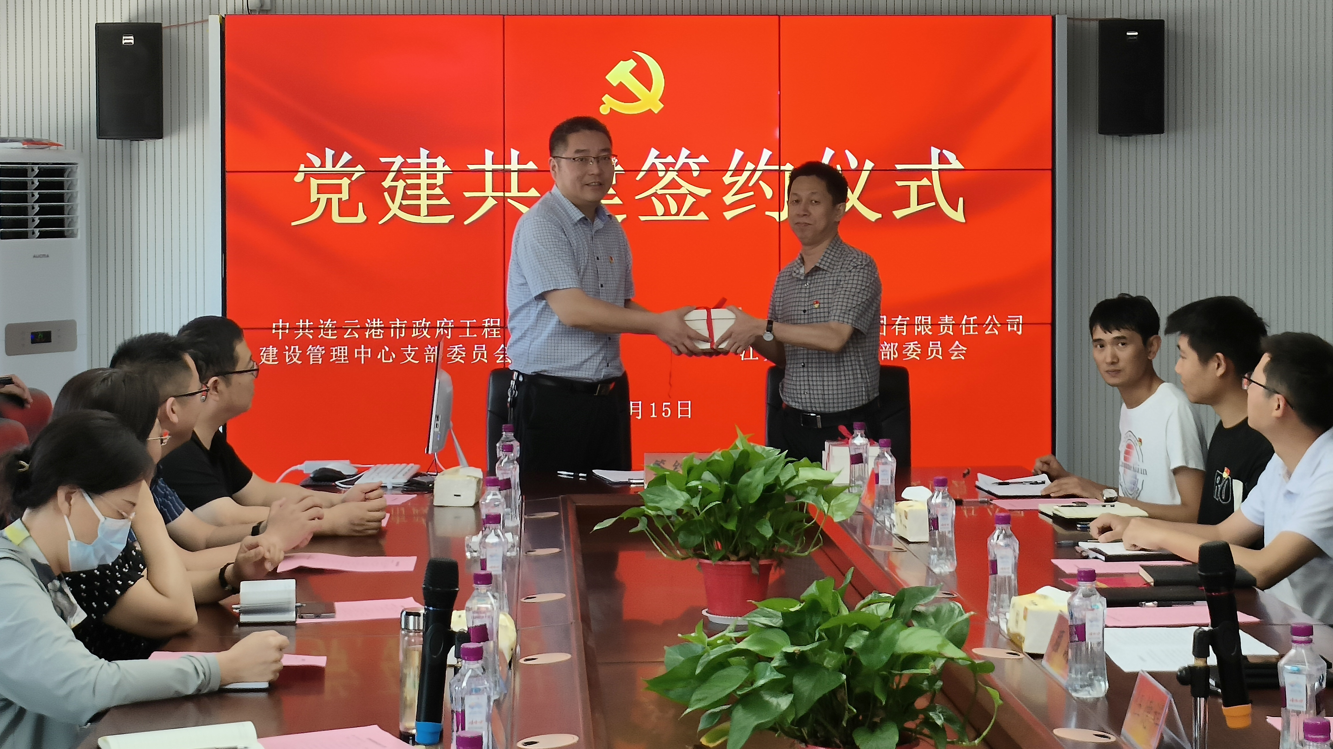 互赠图书.jpg